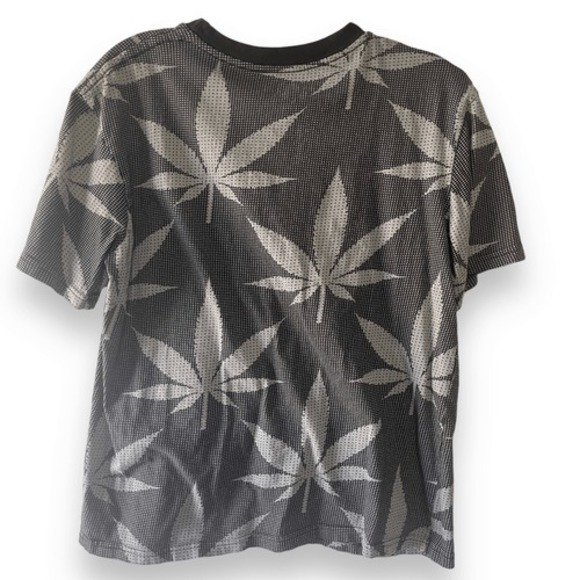 Eighty Eight Cannibis All Over Graphic Print, Size Medium - Picture 2 of 6